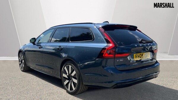 Used Volvo V90 2025 for sale - 76008191: Photo 2