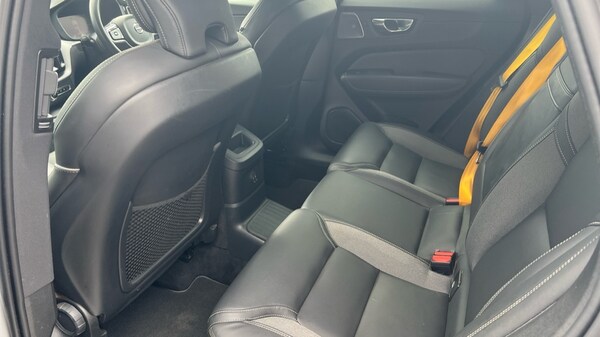 Used Volvo XC60 2021 for sale - 76130433: Photo 10