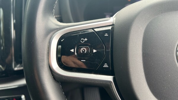 Used Volvo XC60 2021 for sale - 76130433: Photo 18