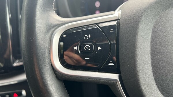 Used Volvo XC60 2021 for sale - 76130433: Photo 38