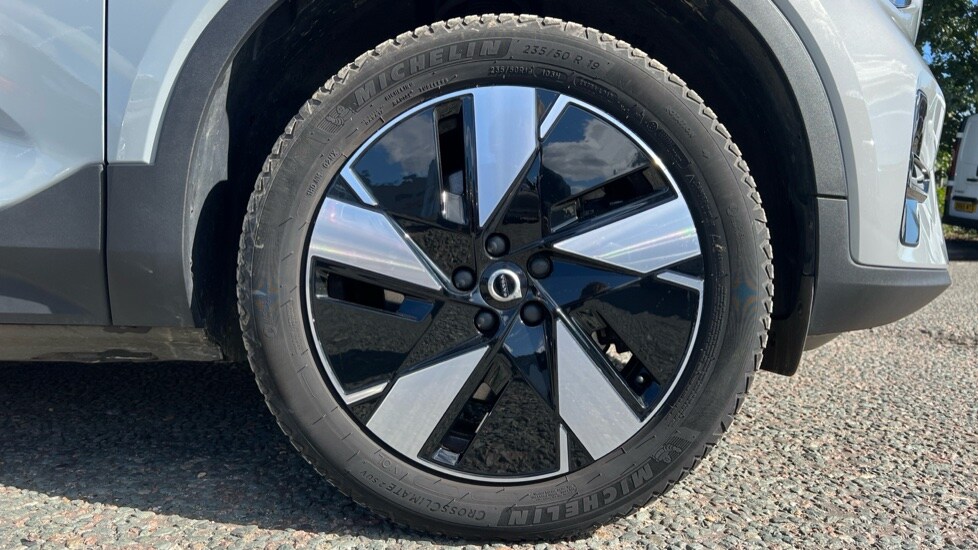 Used Volvo XC40 2023 for sale - 76168553: Photo 16