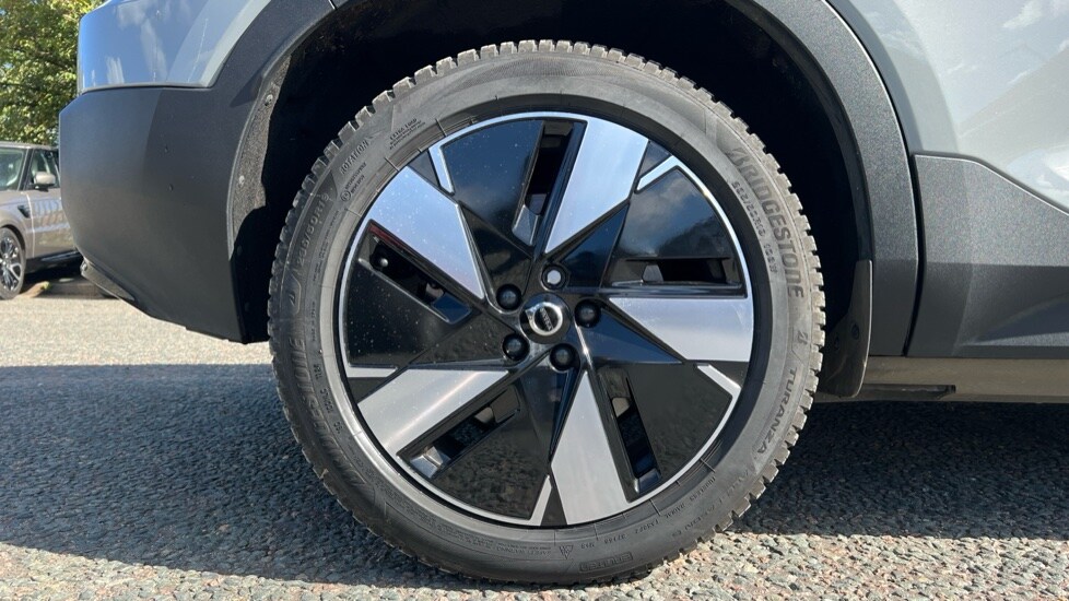 Used Volvo XC40 2023 for sale - 76168553: Photo 24