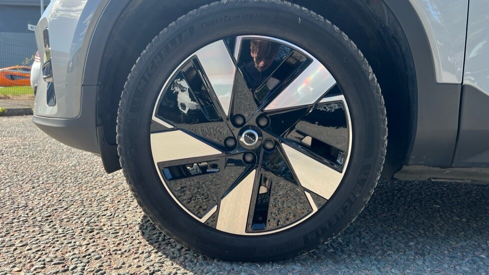 Used Volvo XC40 2023 for sale - 76168553: Photo 25