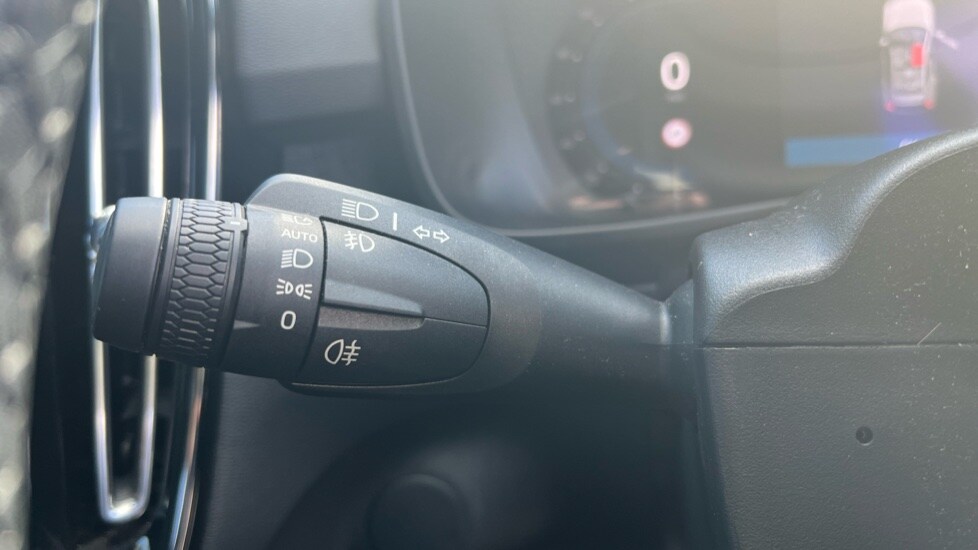 Used Volvo XC40 2023 for sale - 76168553: Photo 27