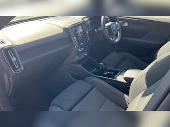 Used Volvo XC40 2023 for sale - 76168553: Photo 4