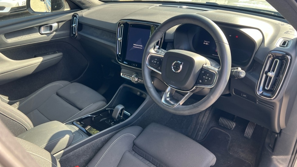 Used Volvo XC40 2023 for sale - 76168553: Photo 5