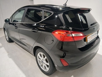 Used Ford Fiesta 2018 for sale - 77967033: Photo