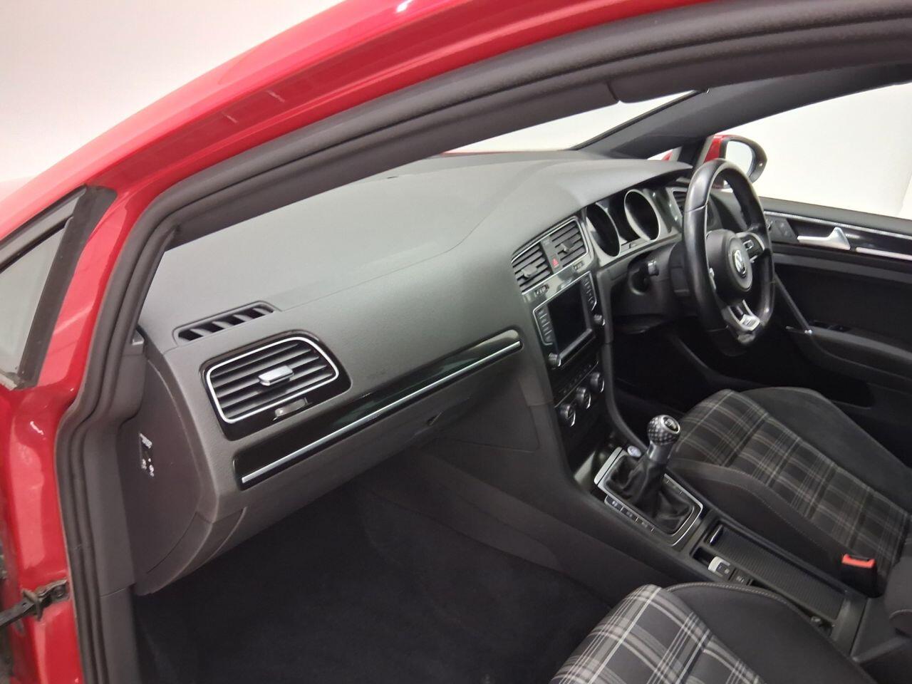 Used Volkswagen Golf 2016 for sale - 76689809: Photo 20