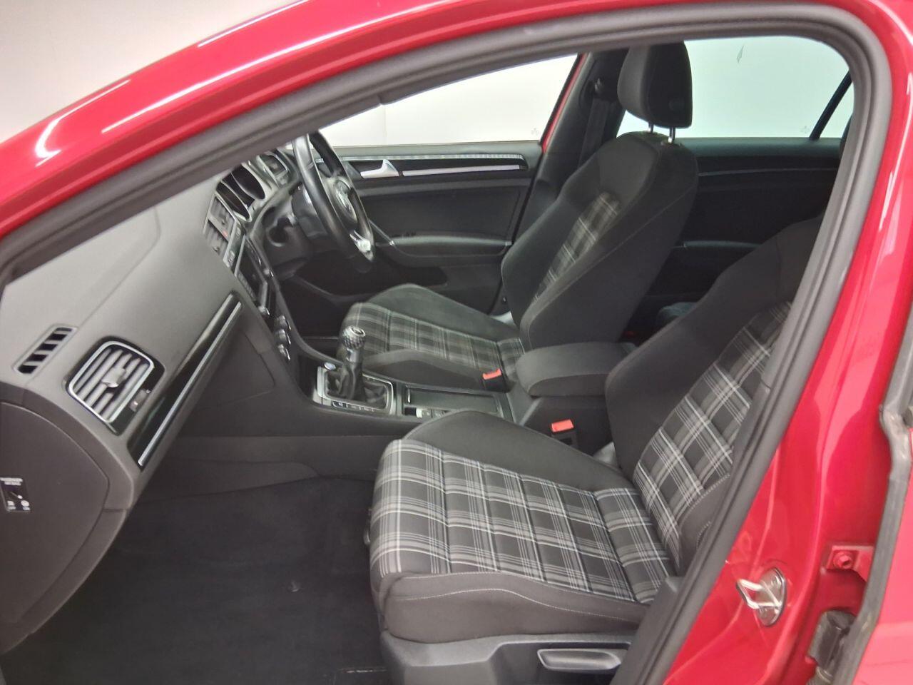 Used Volkswagen Golf 2016 for sale - 76689809: Photo 21