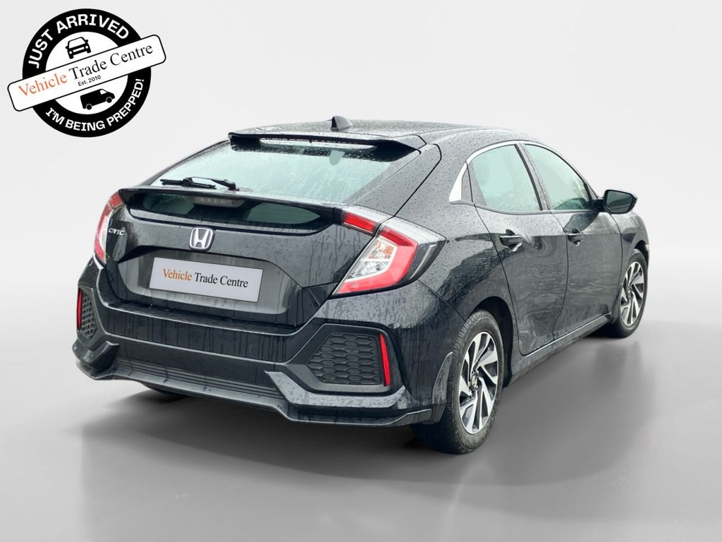 Used Honda Civic 2018 for sale - 78181388: Photo 3