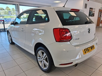 Used Volkswagen Polo 2017 for sale - 79104040: Photo
