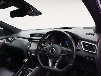 Used Nissan Qashqai 2018 for sale - 77936232: Photo