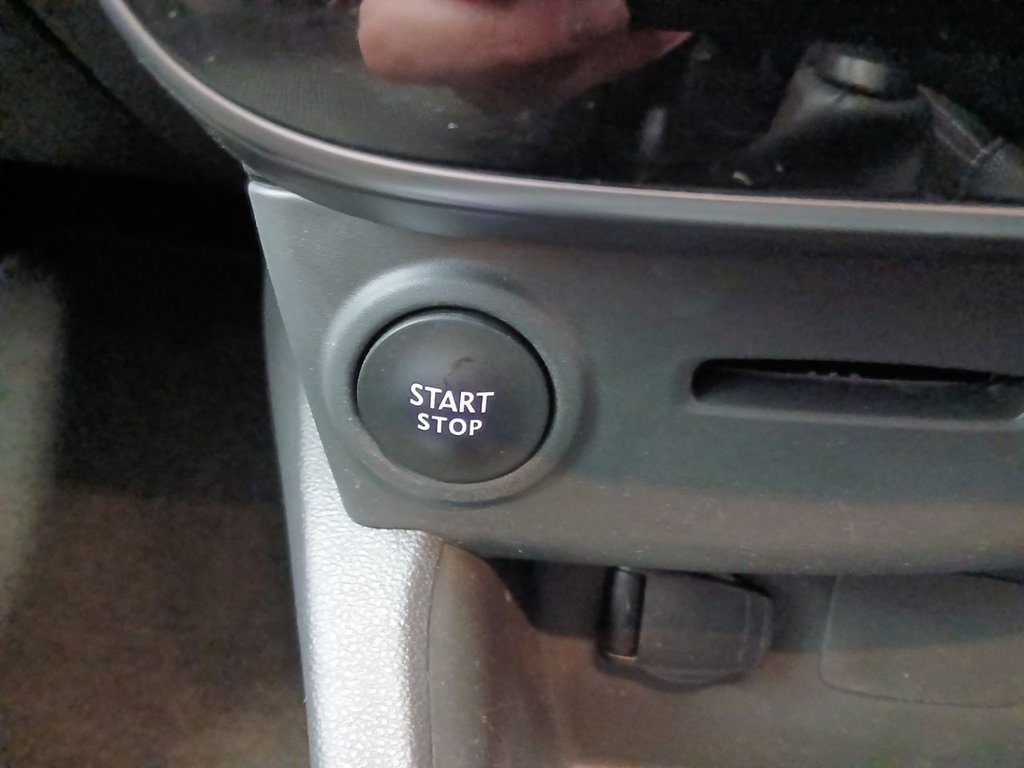 Used Renault Clio 2018 for sale - 77631547: Photo 12