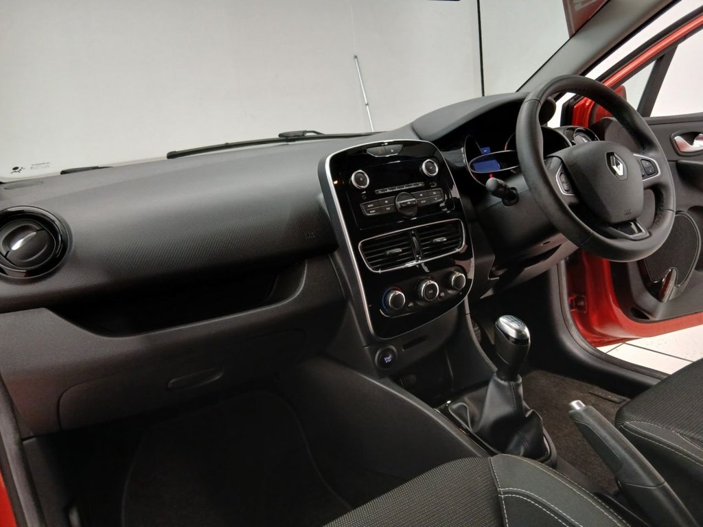 Used Renault Clio 2018 for sale - 77631547: Photo 15