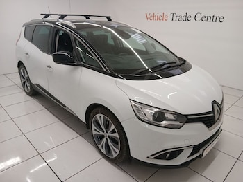 Used Renault Grand Scenic 2019 for sale - 77608759: Photo