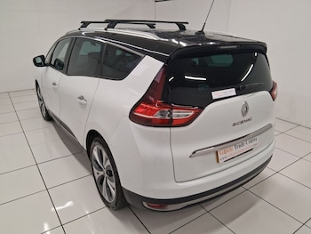 Used Renault Grand Scenic 2019 for sale - 77608759: Photo
