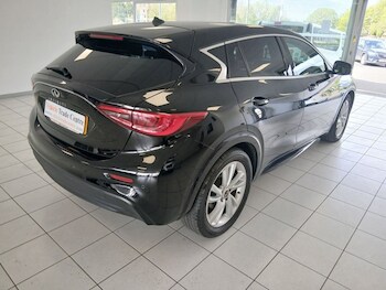 Used Infiniti Q30 2016 for sale - 78426084: Photo