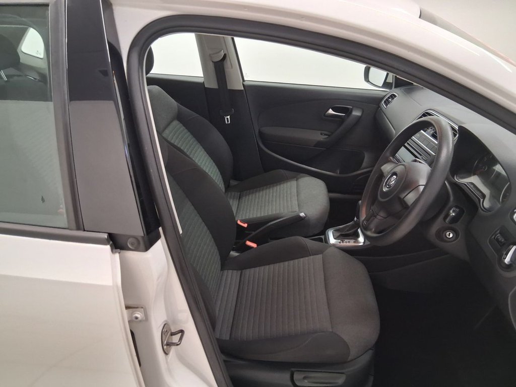 Used Volkswagen Polo 2010 for sale - 77227197: Photo 9