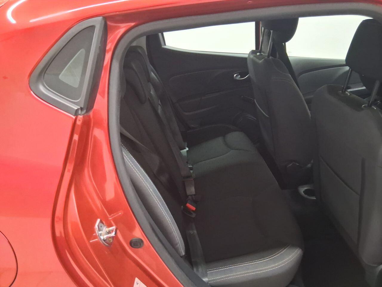 Used Renault Clio 2017 for sale - 76138067: Photo 12