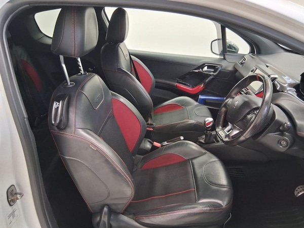 Used Peugeot 208 2015 for sale - 76260569: Photo 11