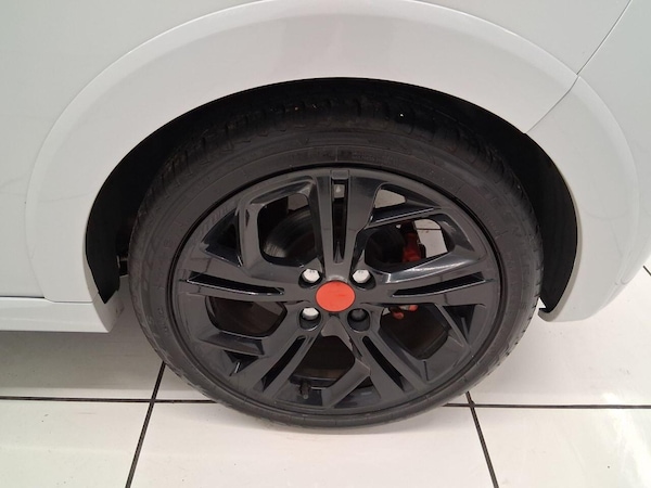 Used Peugeot 208 2015 for sale - 76260569: Photo 7