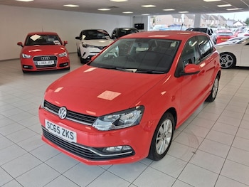 Used Volkswagen Polo 2015 for sale - 79563170: Photo