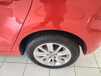 Used Volkswagen Polo 2015 for sale - 79563170: Photo