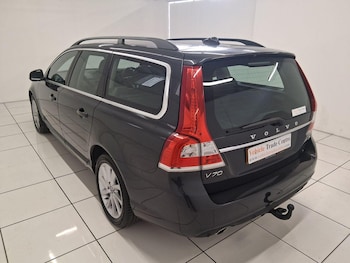 Used Volvo V70 2014 for sale - 75310488: Photo