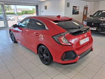 Used Honda Civic 2018 for sale - 79009235: Photo