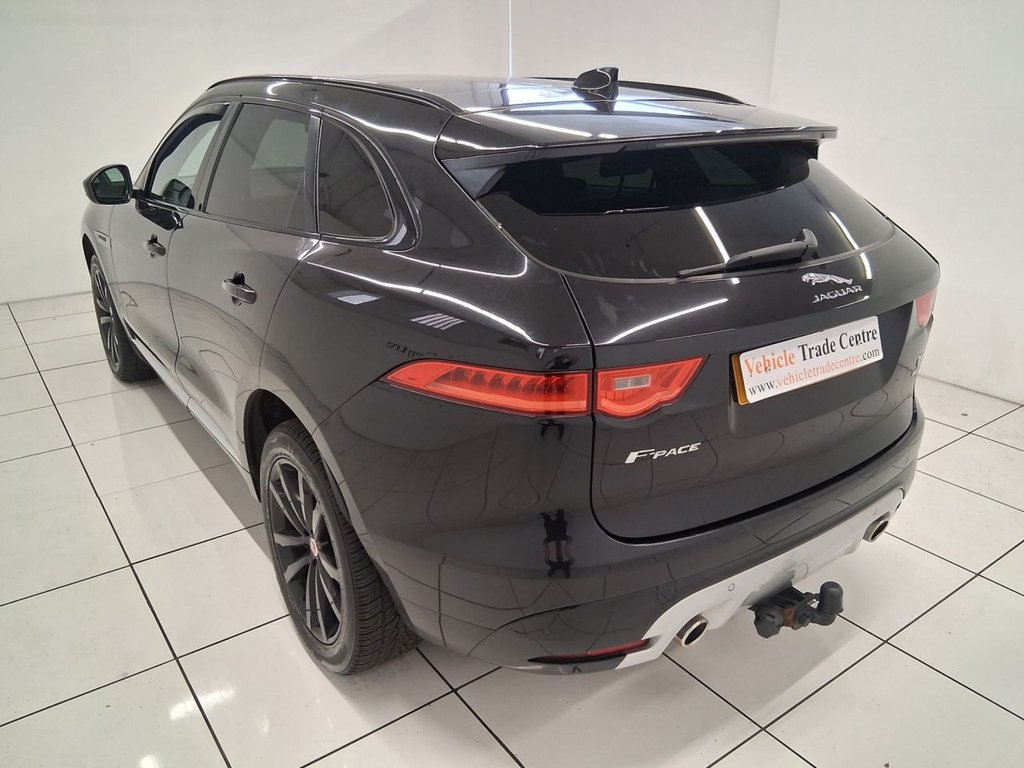 Used Jaguar F-Pace 2016 for sale - 77005332: Photo 4