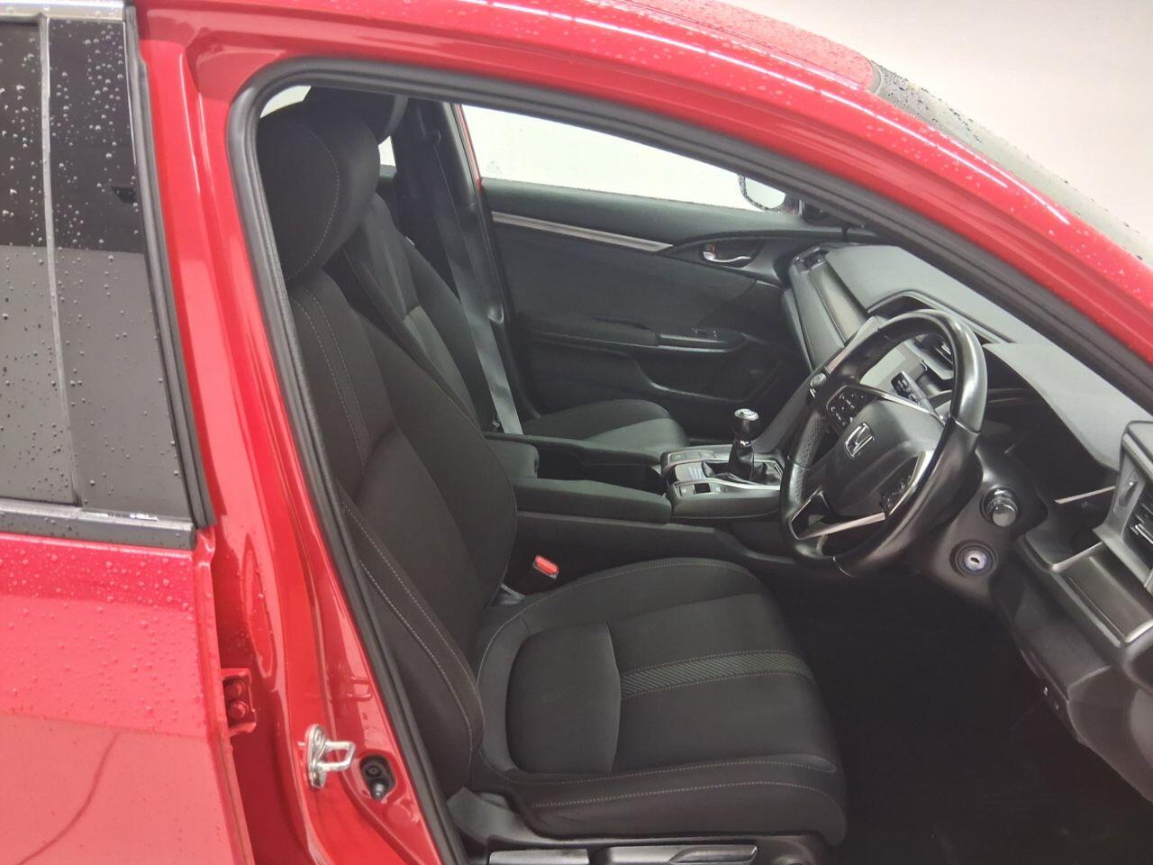 Used Honda Civic 2017 for sale - 76457322: Photo 11