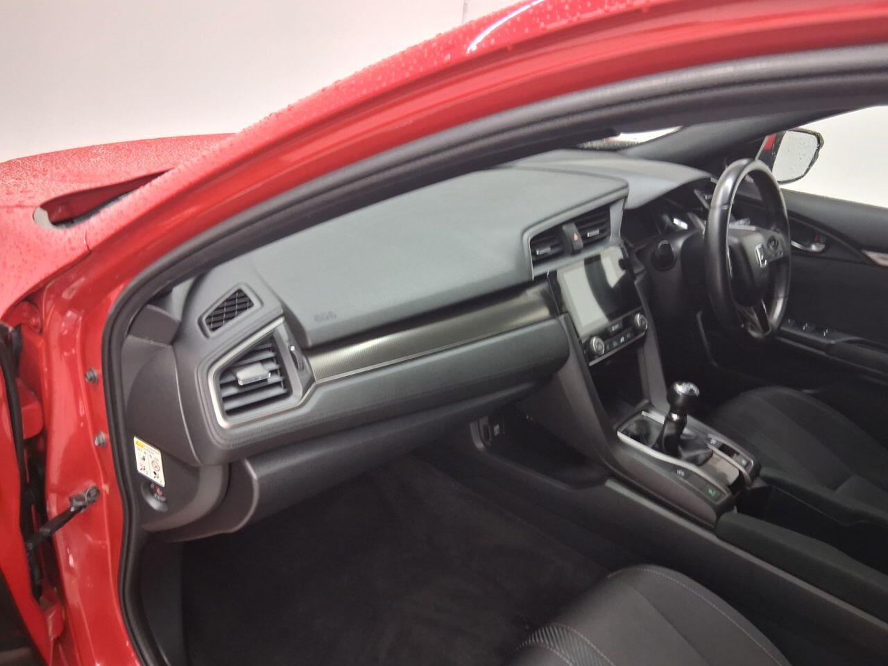 Used Honda Civic 2017 for sale - 76457322: Photo 13