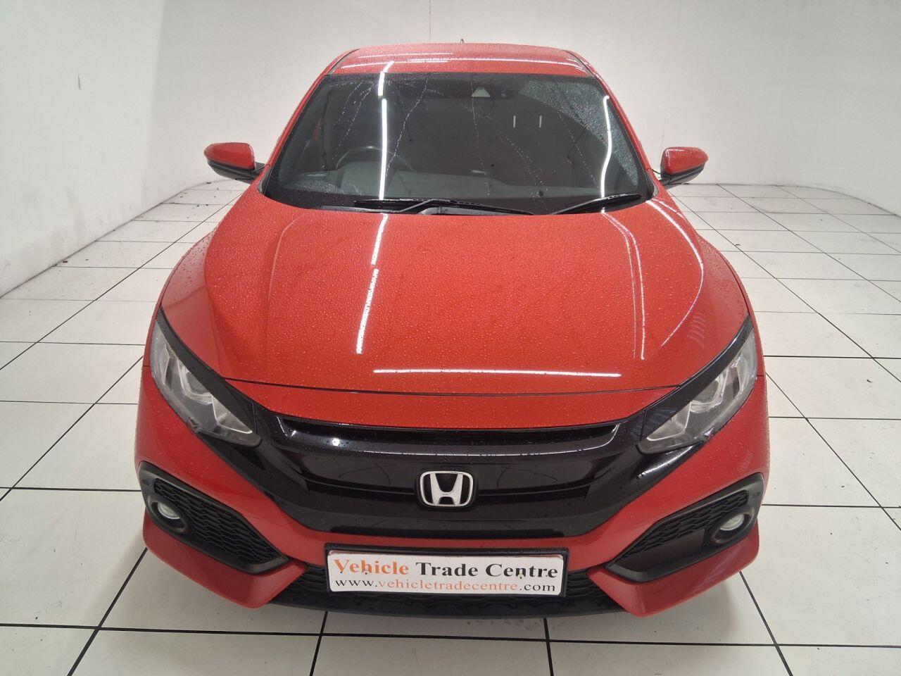 Used Honda Civic 2017 for sale - 76457322: Photo 2