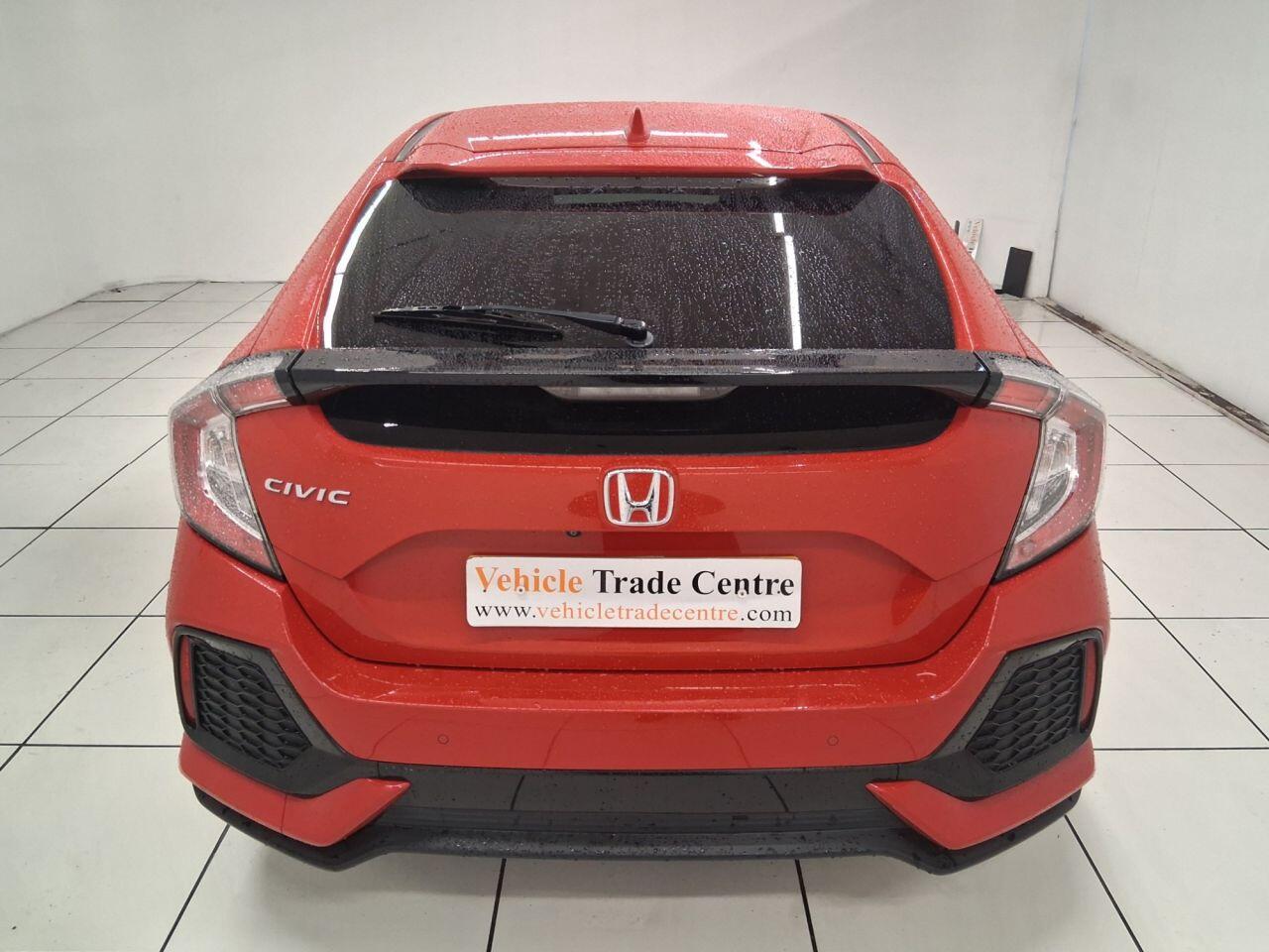Used Honda Civic 2017 for sale - 76457322: Photo 5