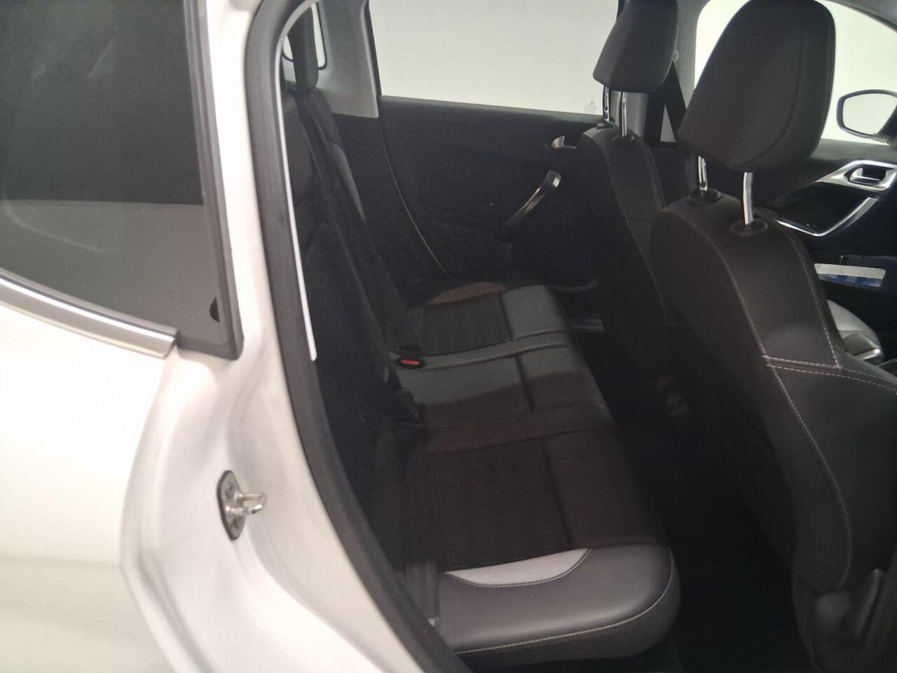 Used Peugeot 2008 2017 for sale - 76765677: Photo 12