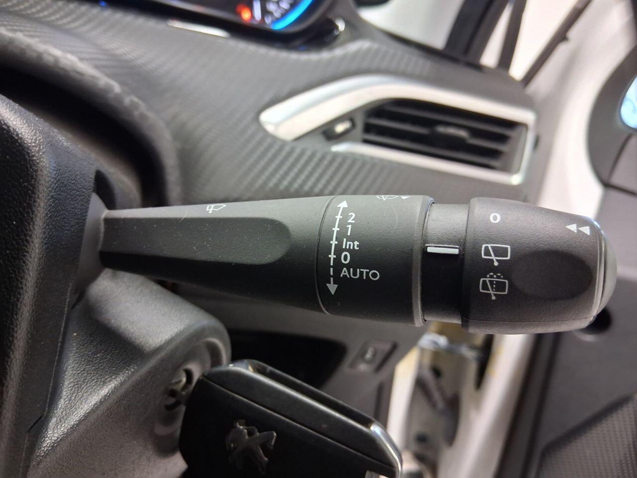 Used Peugeot 2008 2017 for sale - 76765677: Photo 22