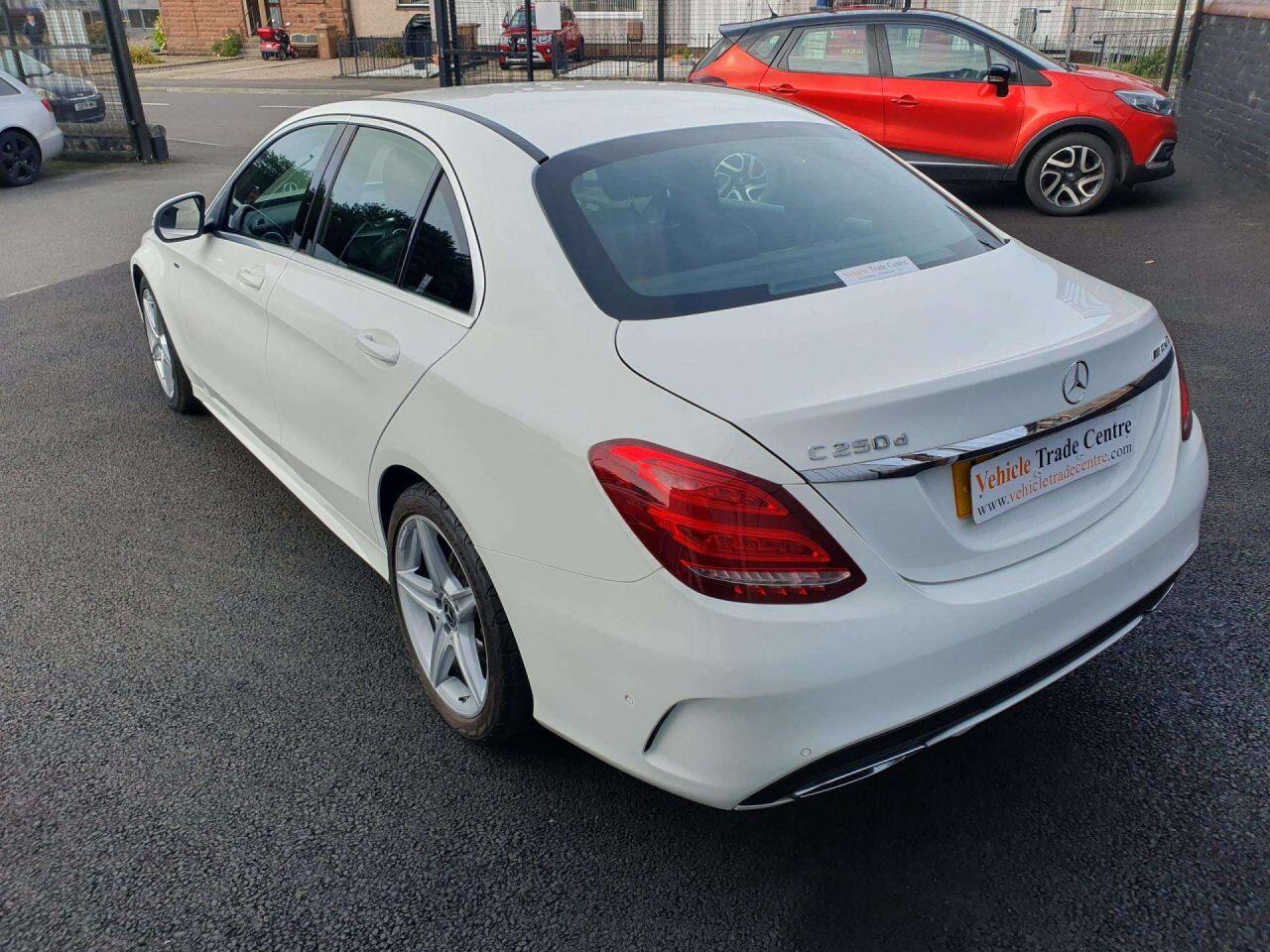 Used Mercedes-Benz C Class 2017 for sale - 76612996: Photo 4