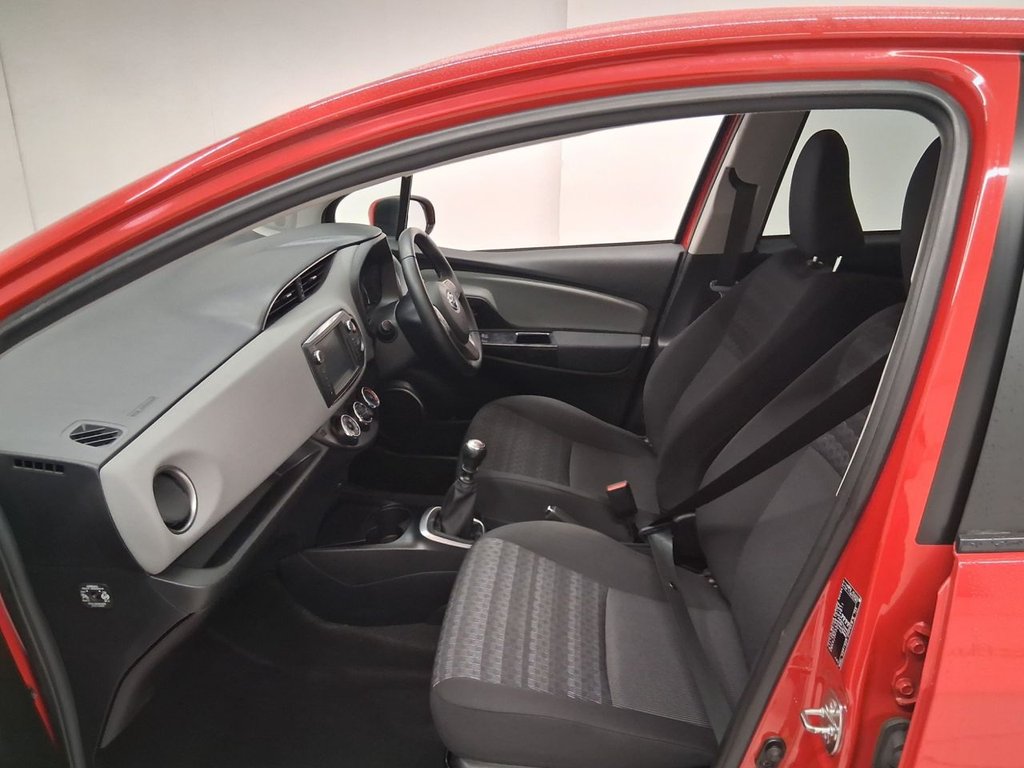 Used Toyota Yaris 2016 for sale - 77005345: Photo 15