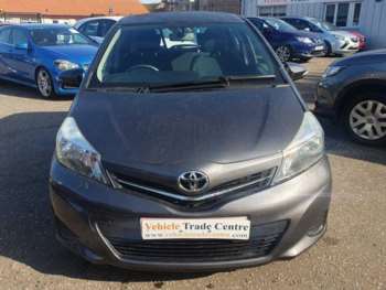Used Toyota Yaris 2012 for sale - 74799275: Photo