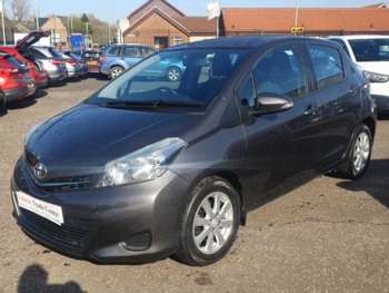 Used Toyota Yaris 2012 for sale - 74799275: Photo