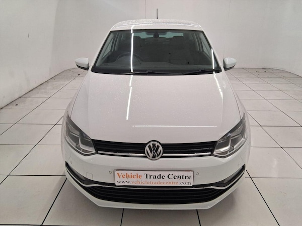 Used Volkswagen Polo 2017 for sale - 76137226: Photo 2