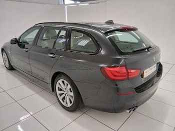 Used BMW 5 Series 2010 for sale - 77534180: Photo