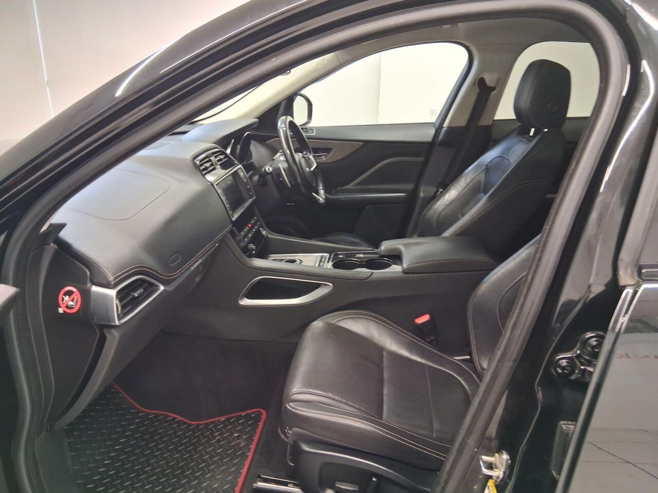 Used Jaguar F-Pace 2016 for sale - 76689776: Photo 15