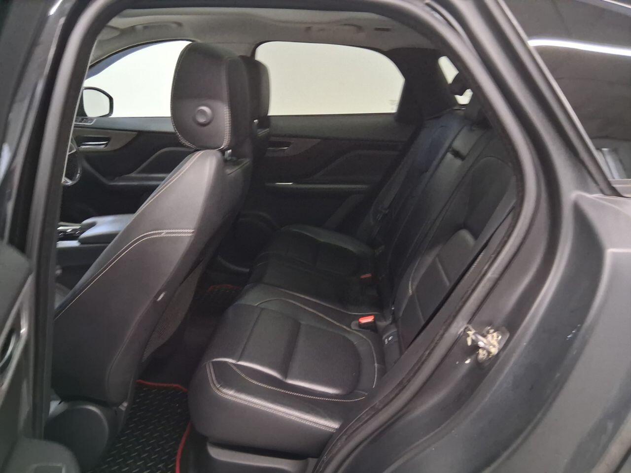 Used Jaguar F-Pace 2016 for sale - 76689776: Photo 16