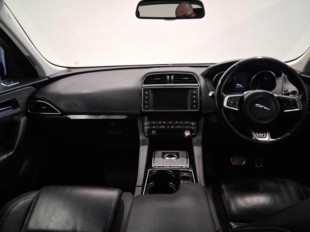 Used Jaguar F-Pace 2016 for sale - 76689776: Photo 17