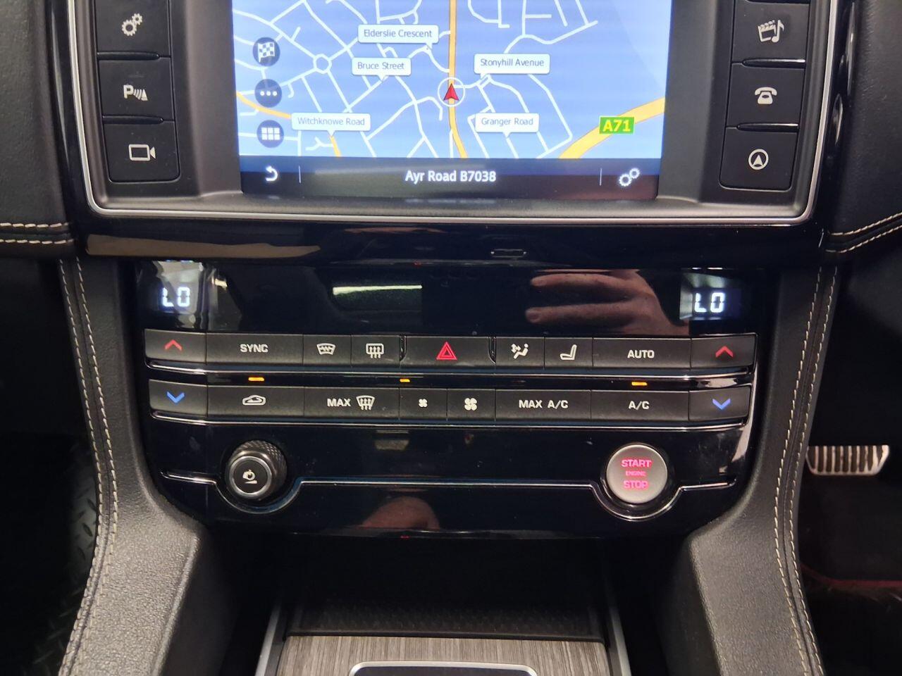 Used Jaguar F-Pace 2016 for sale - 76689776: Photo 22