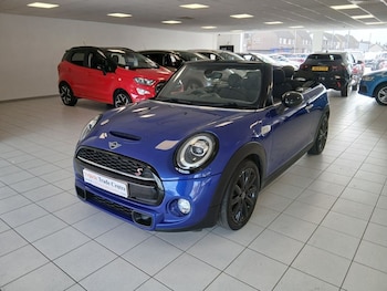 Used MINI Convertible 2018 for sale - 78068300: Photo