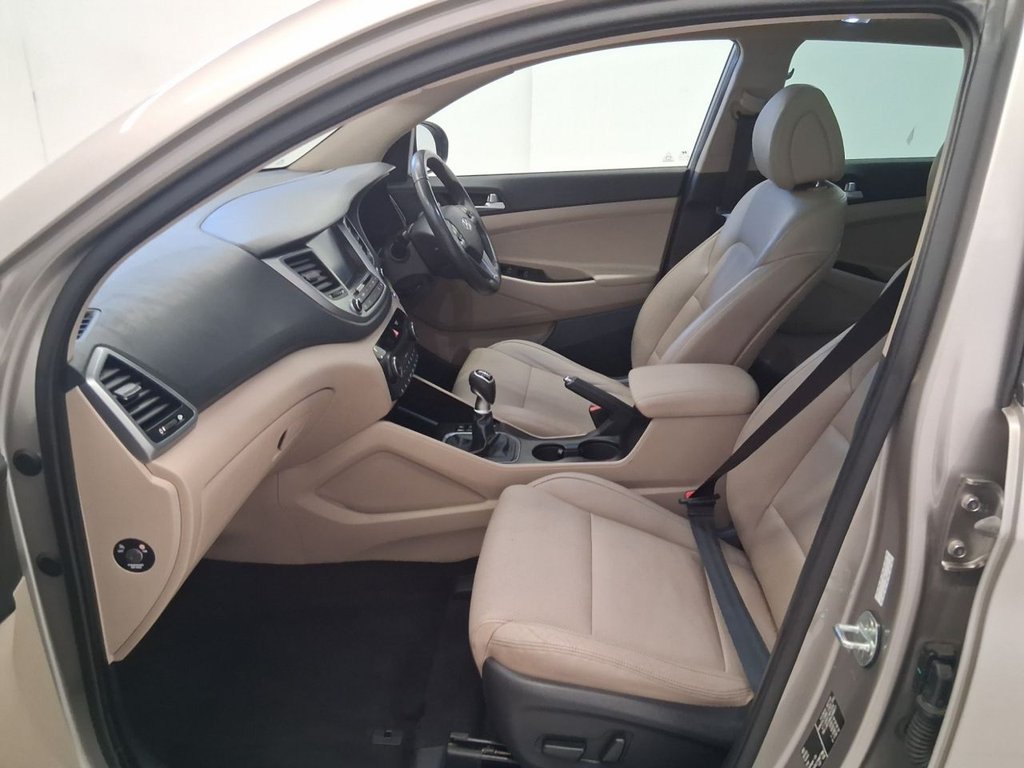 Used Hyundai TUCSON 2017 for sale - 77005373: Photo 15