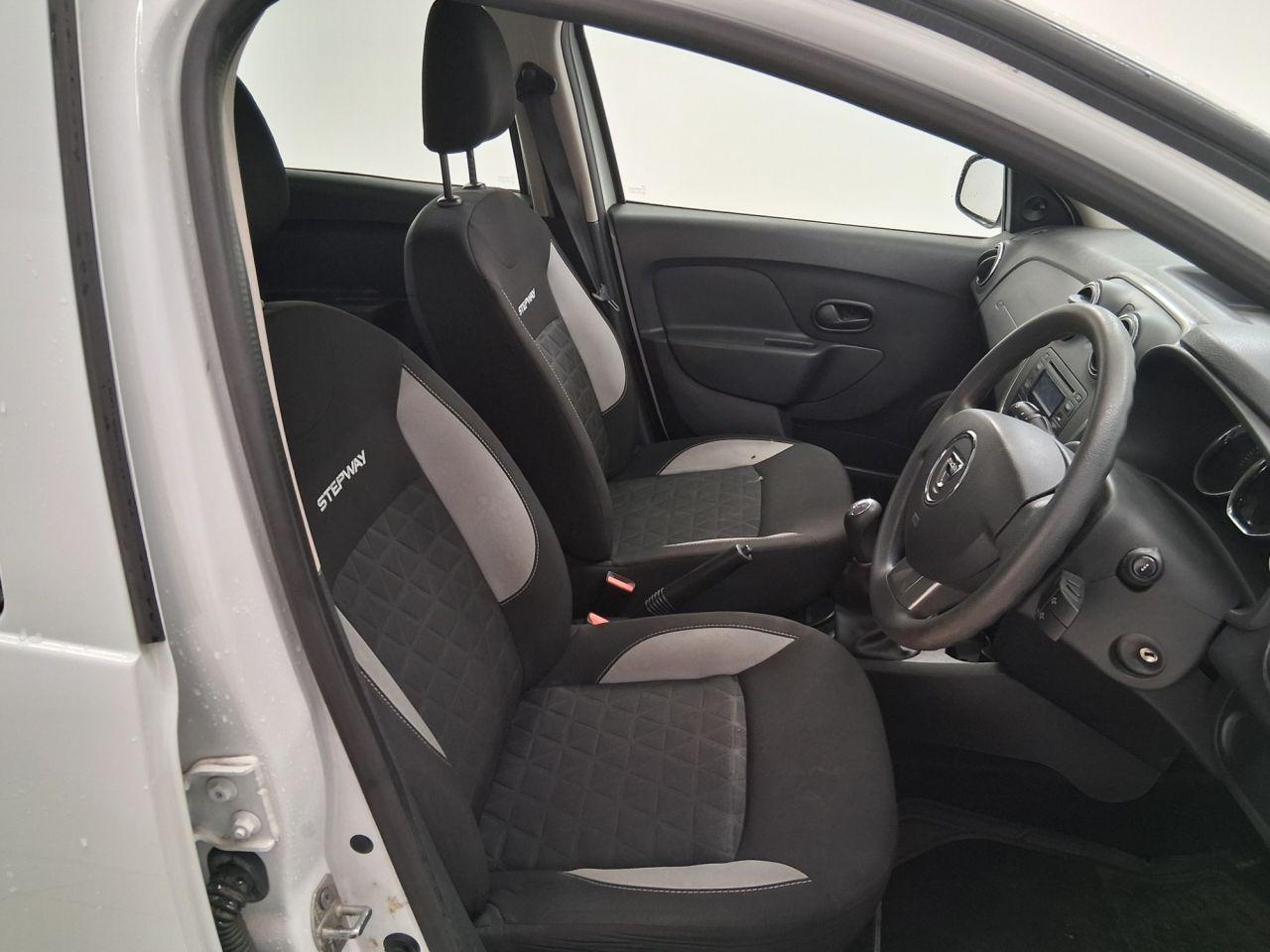 Used Dacia Sandero Stepway 2016 for sale - 76138724: Photo 10