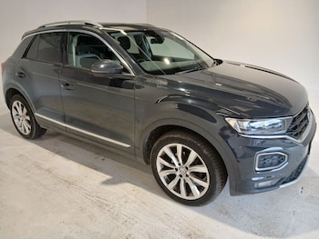 Used Volkswagen T-Roc 2018 for sale - 78907831: Photo
